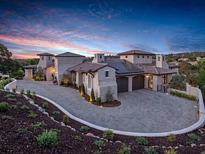 Keystone Hardscapes
 “Venitian Stone, Tumbled, Truckee blend”. Makes a beautiful custom paver driveway.